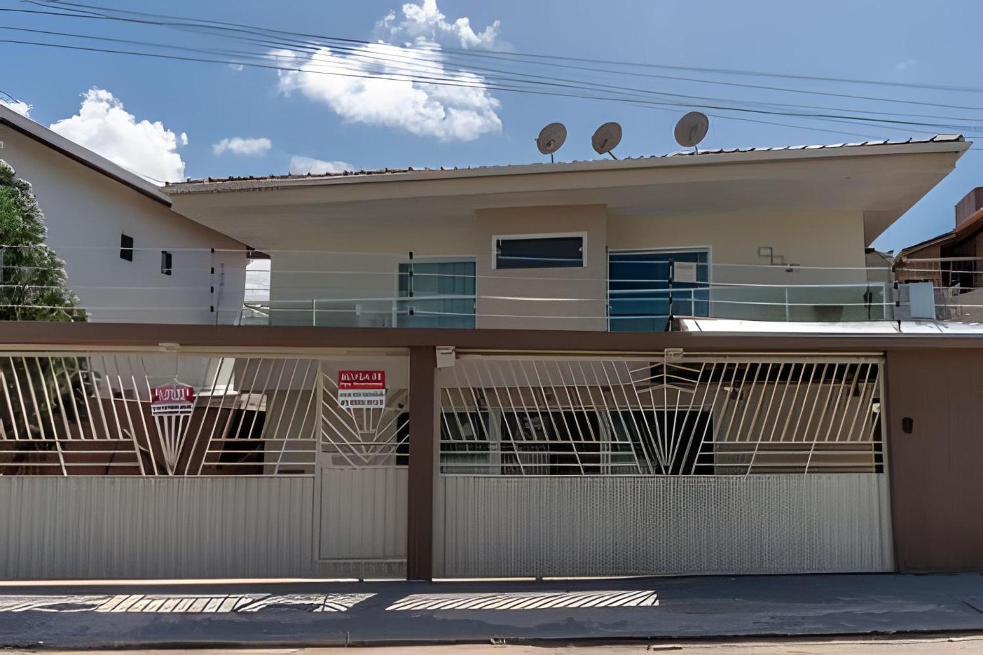 Holiday home 500m Taperapuan; 2 Quartos; Terreo; Wifi 300mbs; Churrasqueira; Estacionamento Gratuito 1 Carro *