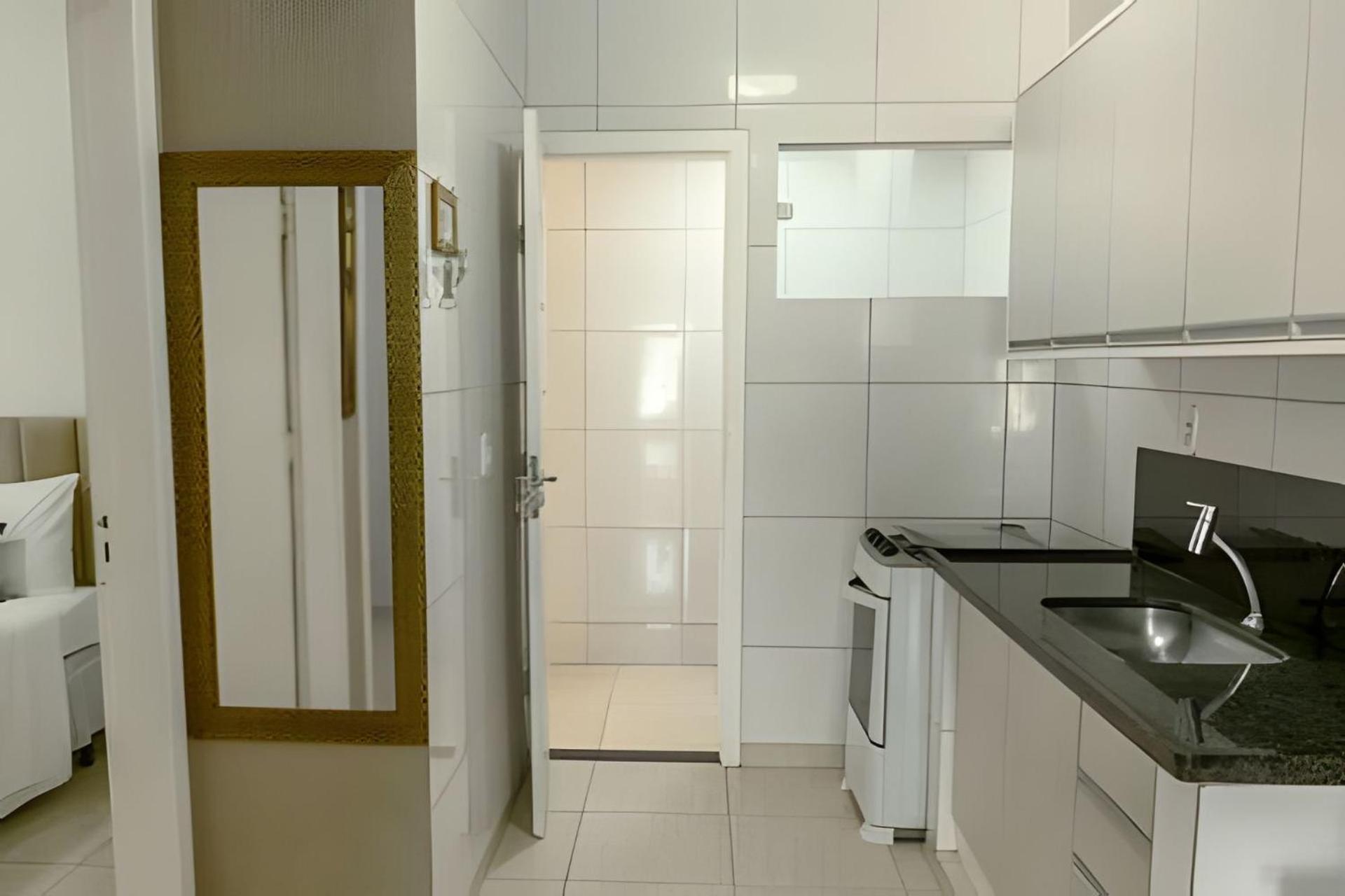 500m Taperapuan; 2 Quartos; Terreo; Wifi 300mbs; Churrasqueira; Estacionamento Gratuito 1 Carro * Porto Seguro