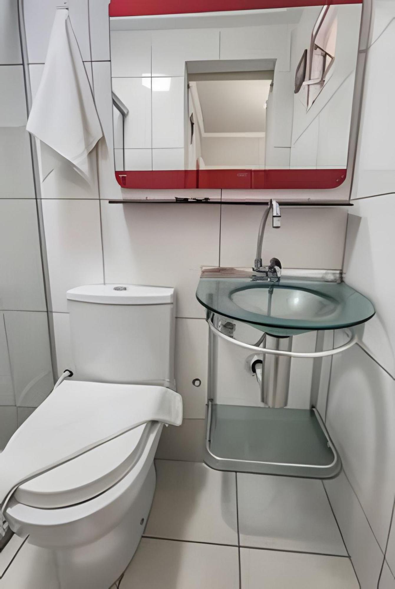 500m Taperapuan; 2 Quartos; Terreo; Wifi 300mbs; Churrasqueira; Estacionamento Gratuito 1 Carro Porto Seguro
